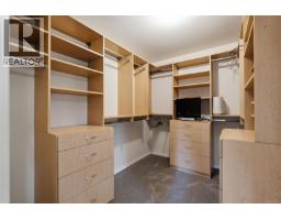 1084 Valewood Trail, Saanich, BC V8X5E3 Photo 25