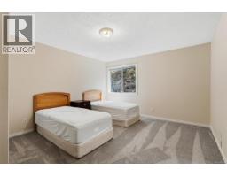 1084 Valewood Trail, Saanich, BC V8X5E3 Photo 28