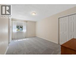 1084 Valewood Trail, Saanich, BC V8X5E3 Photo 32