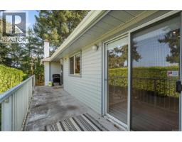 1084 Valewood Trail, Saanich, BC V8X5E3 Photo 38