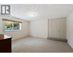 1084 Valewood Trail, Saanich, BC V8X5E3 Photo 42