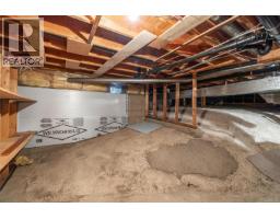 1084 Valewood Trail, Saanich, BC V8X5E3 Photo 45
