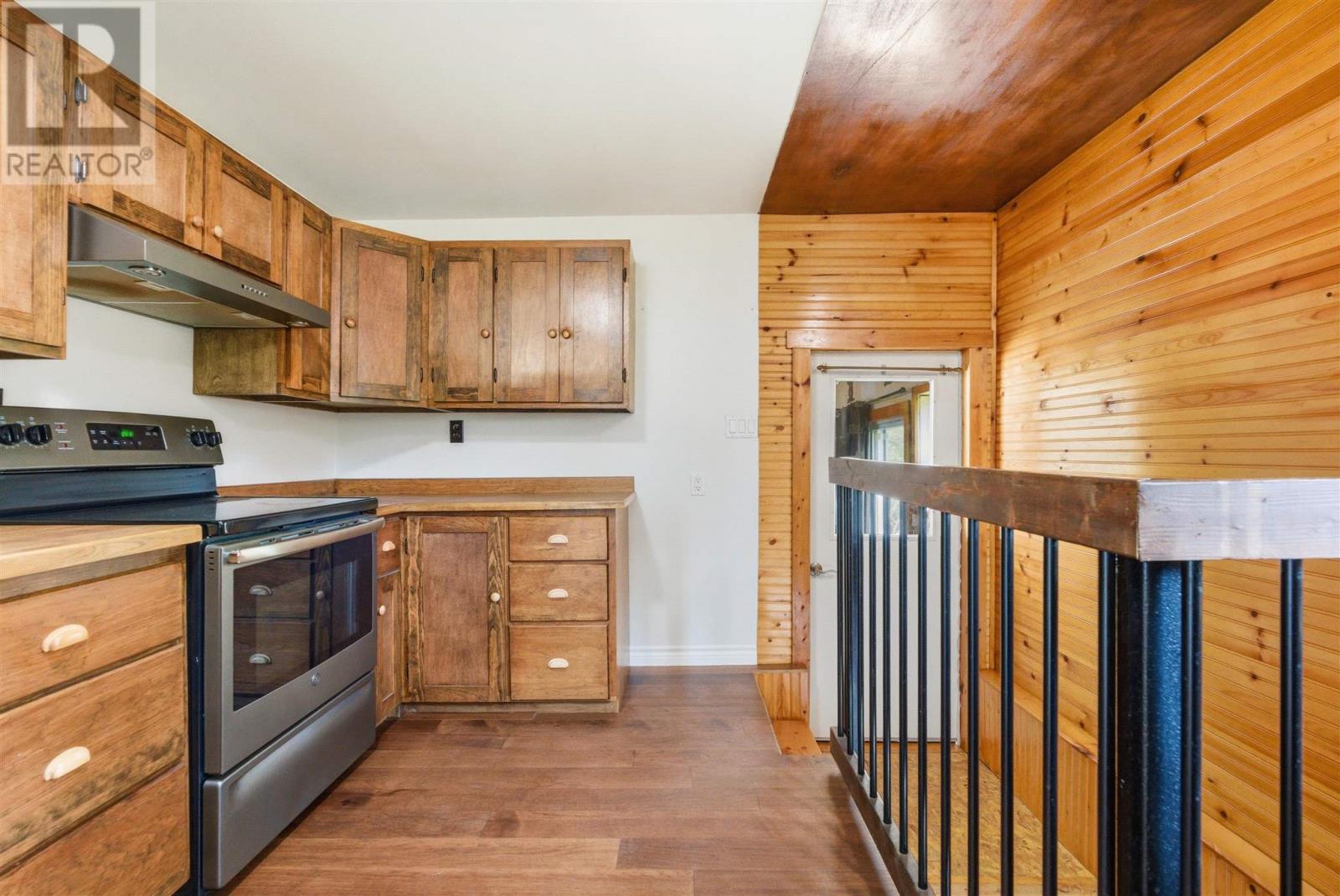 21 Eley RD - 16