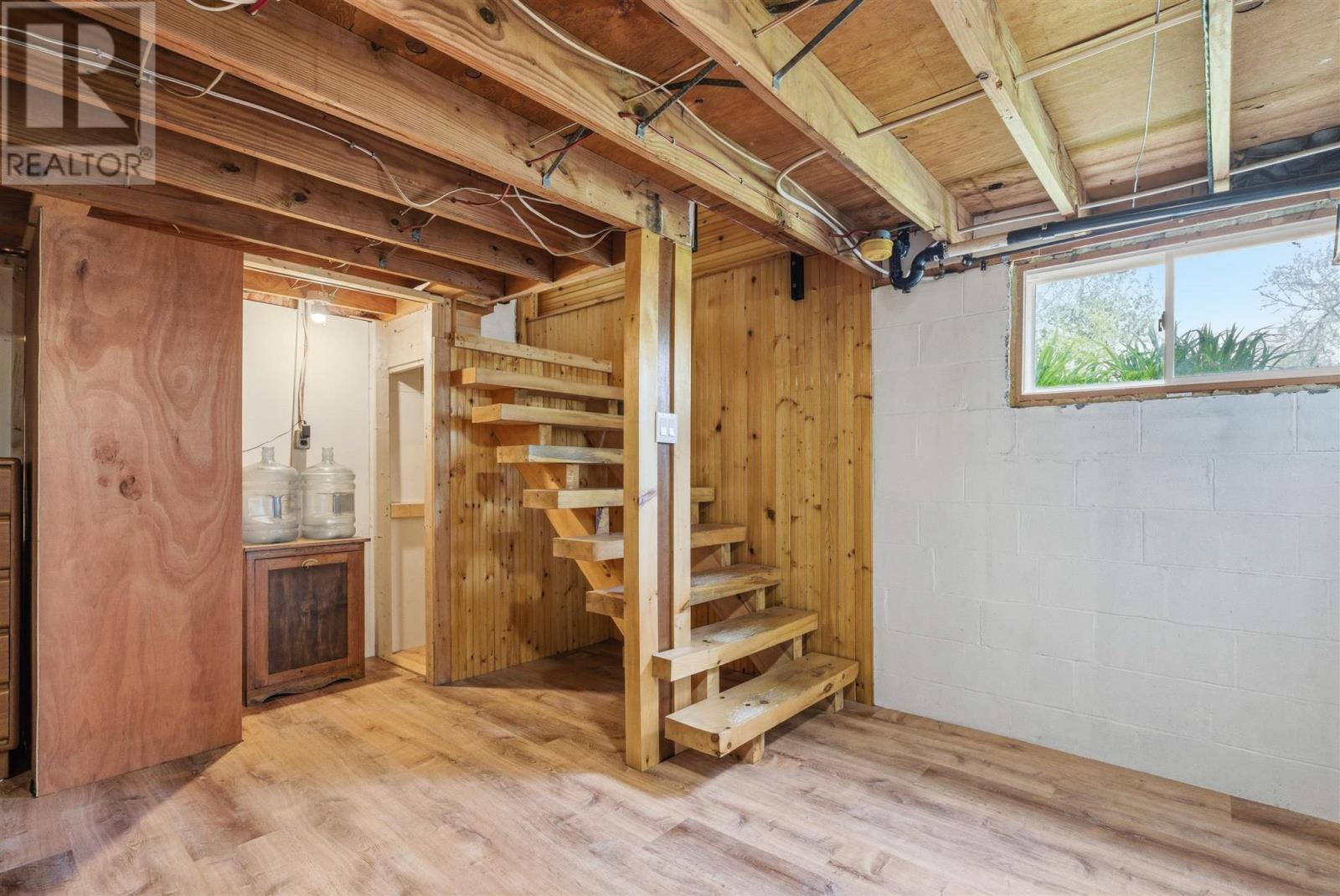 21 Eley RD - Image 25
