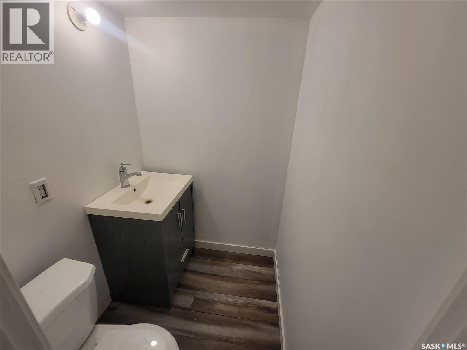 611 2nd STREET W - 15