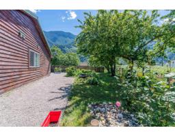 Bedroom 2 - 58465 Laidlaw Road, Laidlaw, Laidlaw, BC V0X1L2 Photo 6