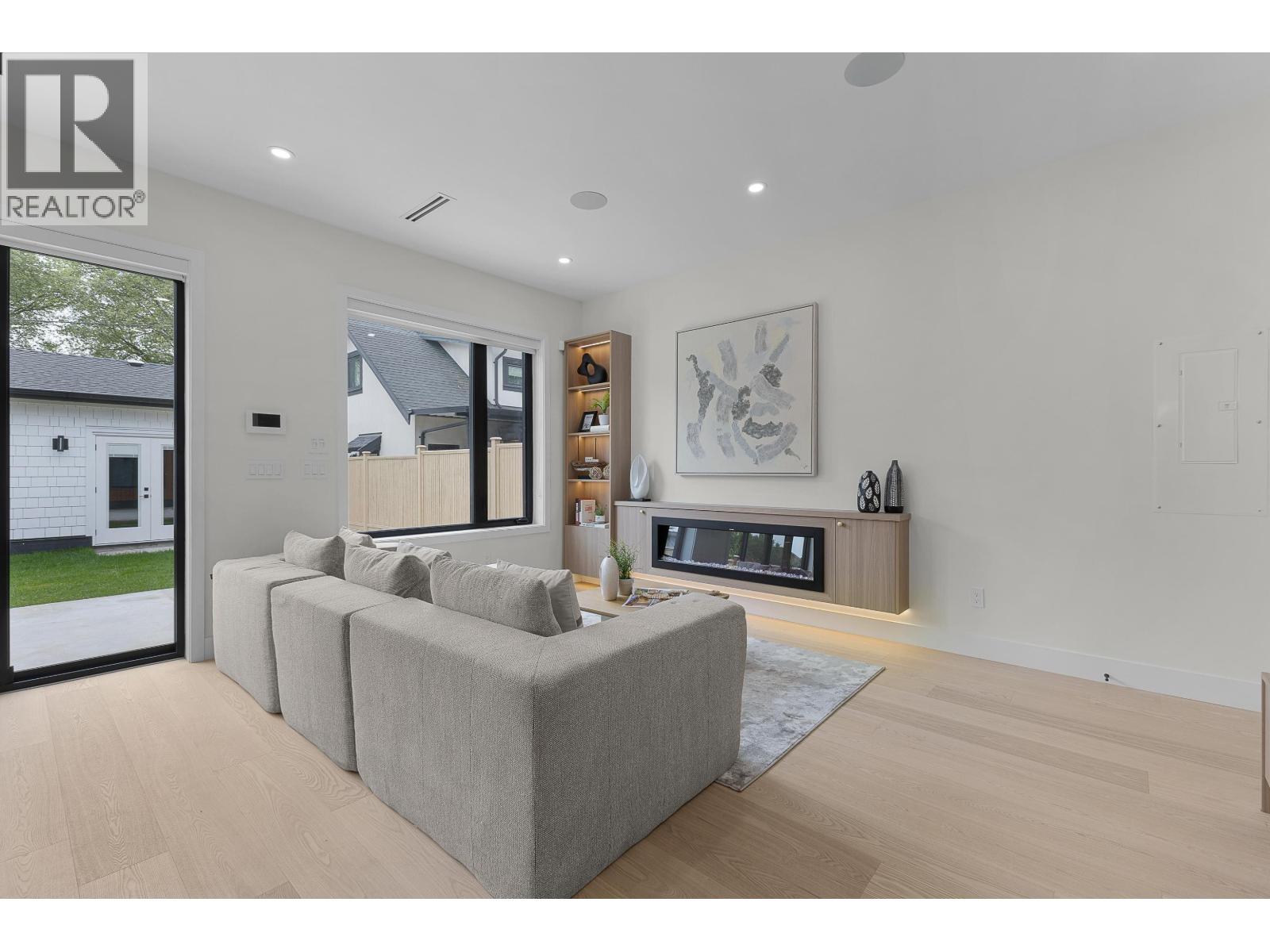 3 Bed, 4 Bath House for Sale in Vancouver – 2 182 ONTARIO PLACE, Vancouver – MLS# R3158638 - Image 10