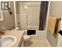 Kitchen - 1902 46 Avenue Unit# 2, Vernon, BC V1T3P5 Photo 8