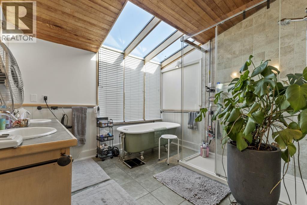 Photo of 4540 W 3RD AVENUE 25
