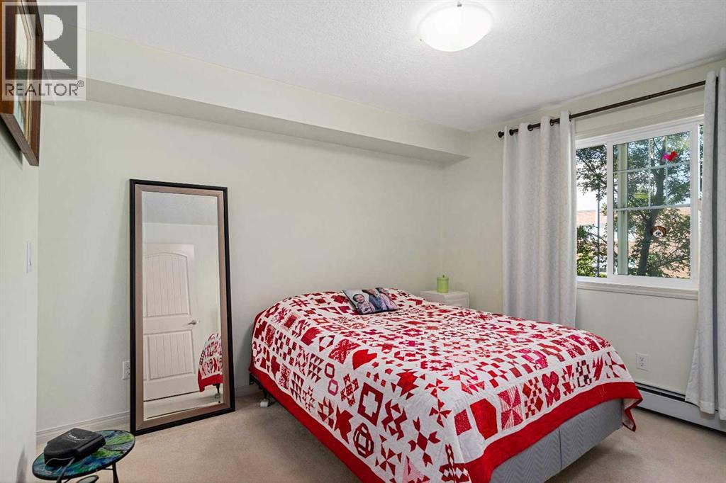 #208 304 Cranberry Park SE - Image 12