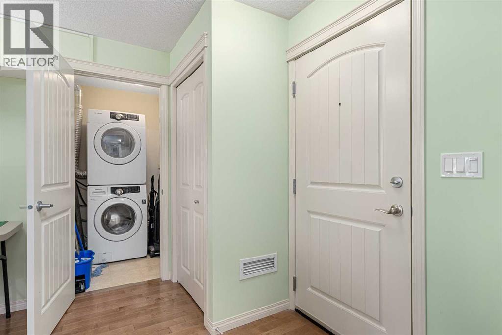 #208 304 Cranberry Park SE - Image 4