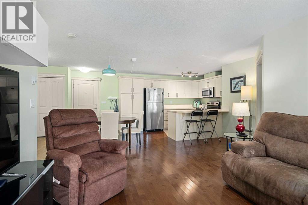 #208 304 Cranberry Park SE - Image 11