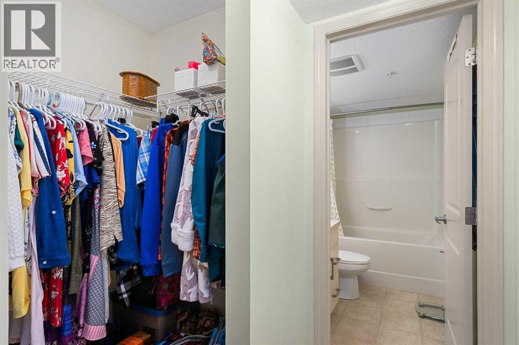 #208 304 Cranberry Park SE - Image 14