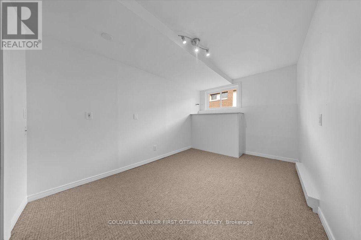 #44 2640 DRAPER AVENUE - Image 27