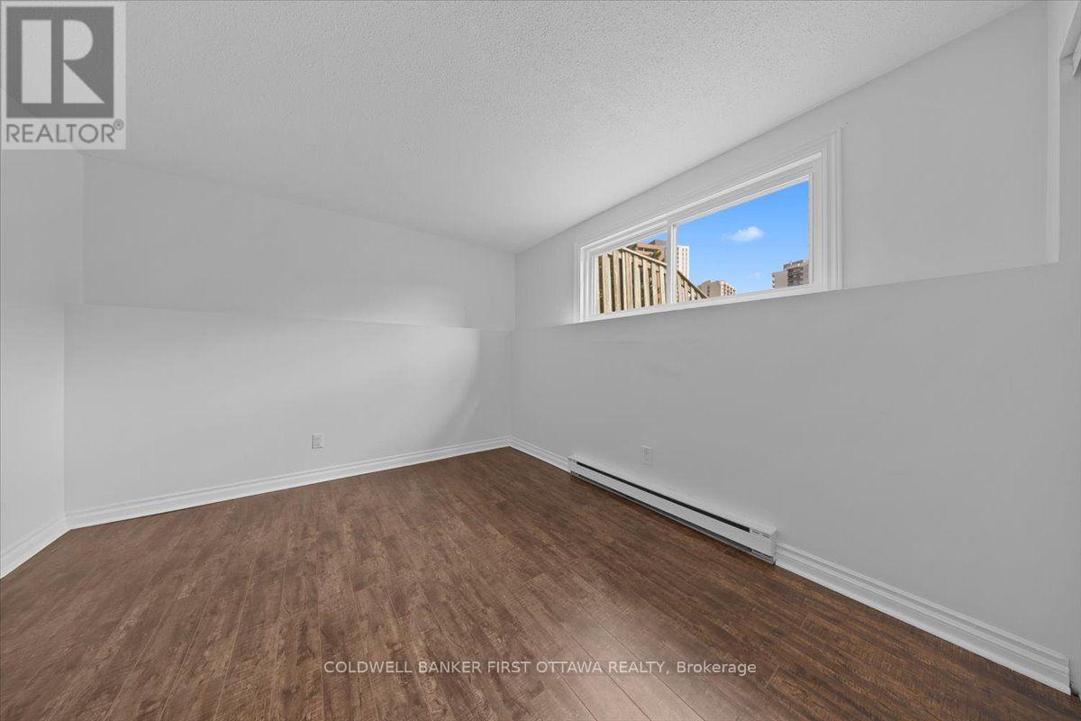 #44 2640 DRAPER AVENUE - Image 30