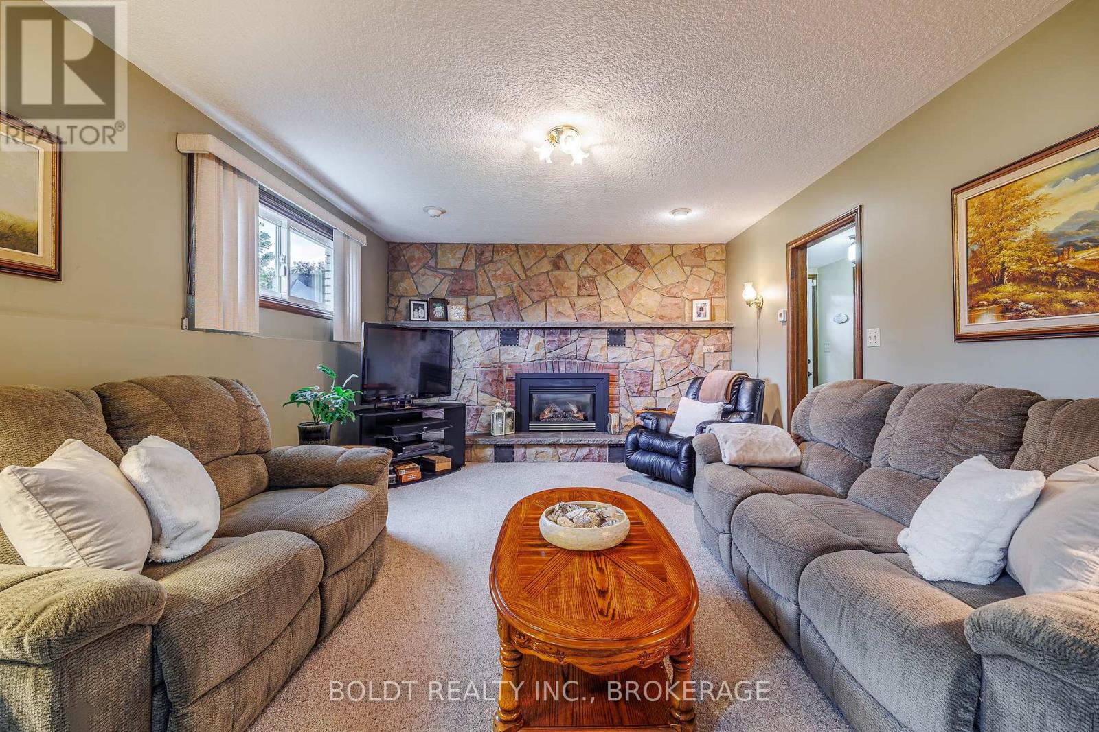 17 CHATHAM ROAD - Image 24