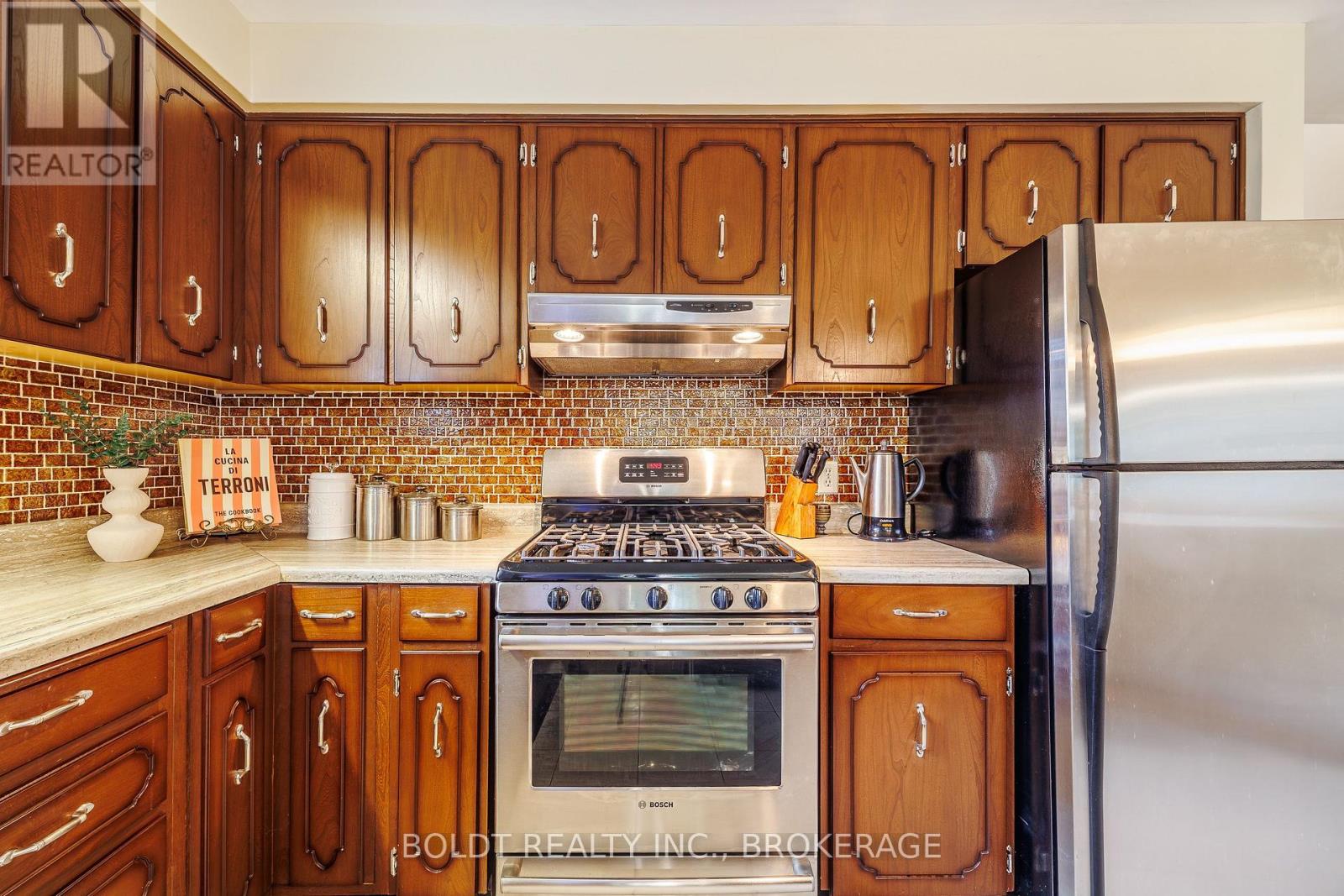 17 CHATHAM ROAD - Image 9