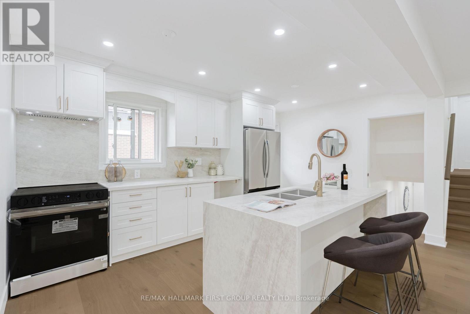 969 APPLEGROVE AVENUE - 10