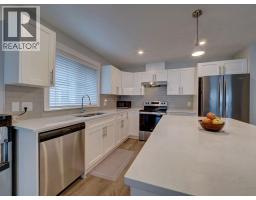 1028 Celia Crescent, Gibsons, BC V0N1V7 Photo 7