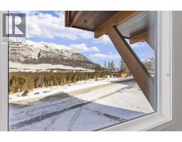 202k, 209 Stewart Creek Rise, Canmore, AB T1W0N9 Photo 28