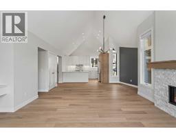 202k, 209 Stewart Creek Rise, Canmore, AB T1W0N9 Photo 11