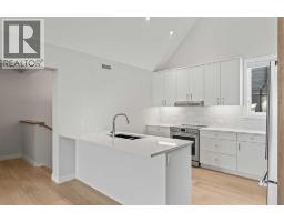 202k, 209 Stewart Creek Rise, Canmore, AB T1W0N9 Photo 12