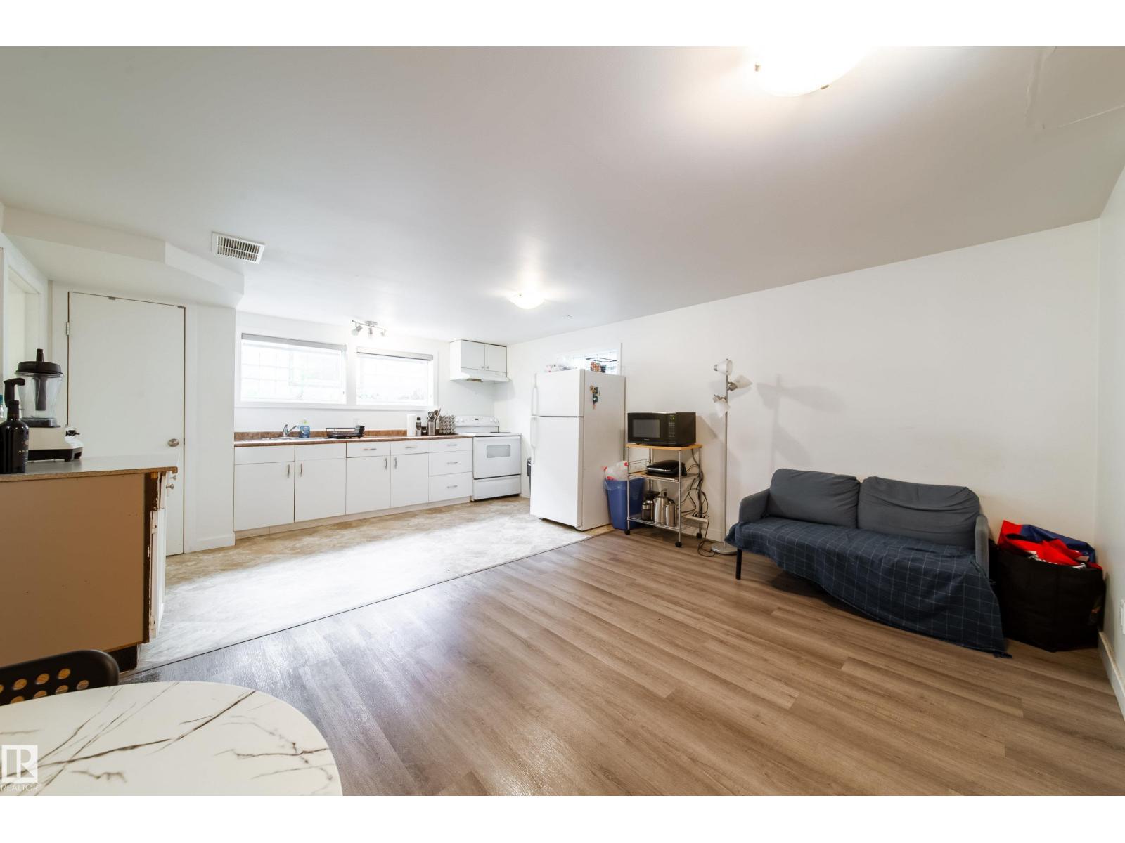 10671 63 AV NW - Image 27