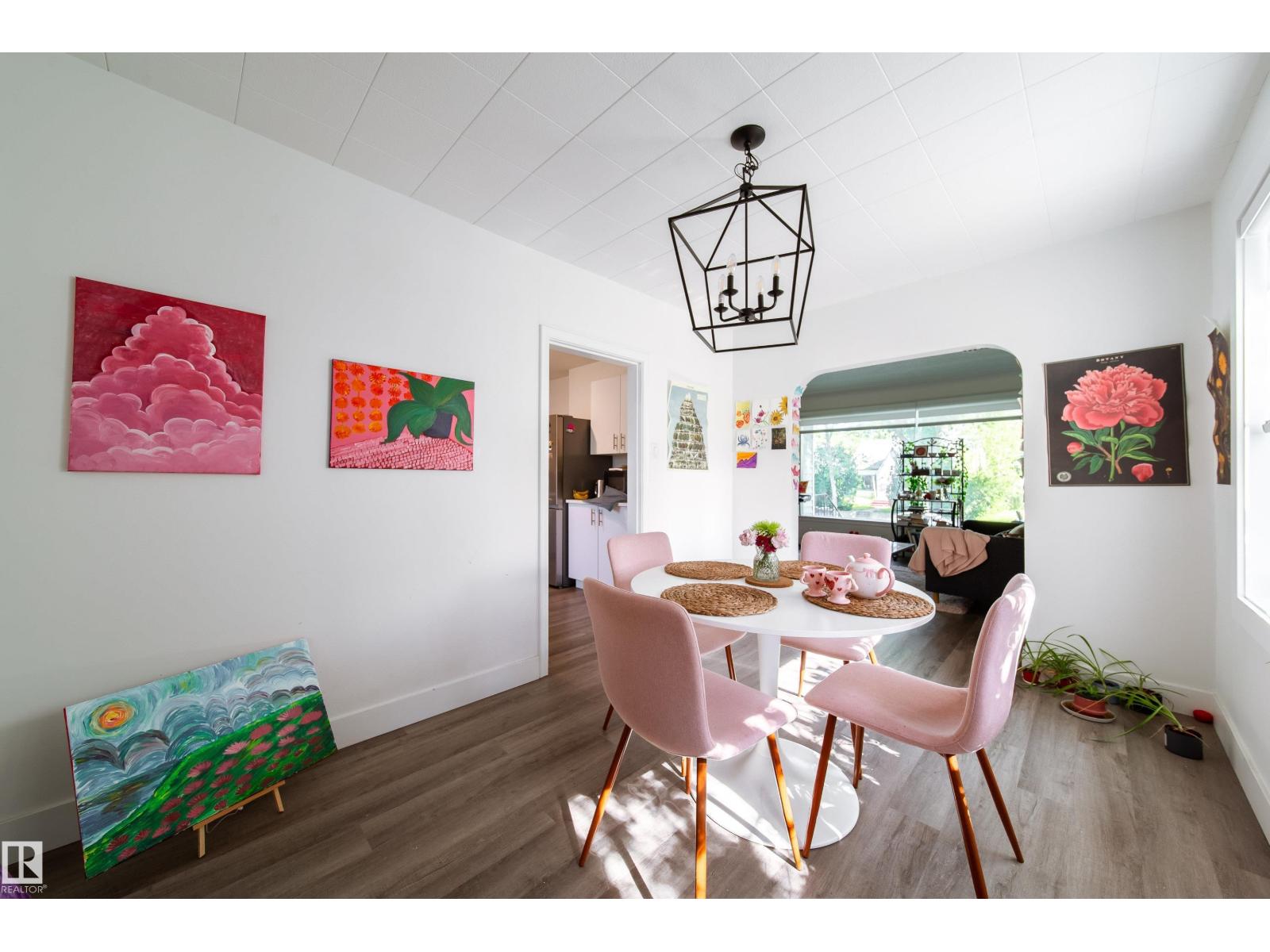 10671 63 AV NW - 8