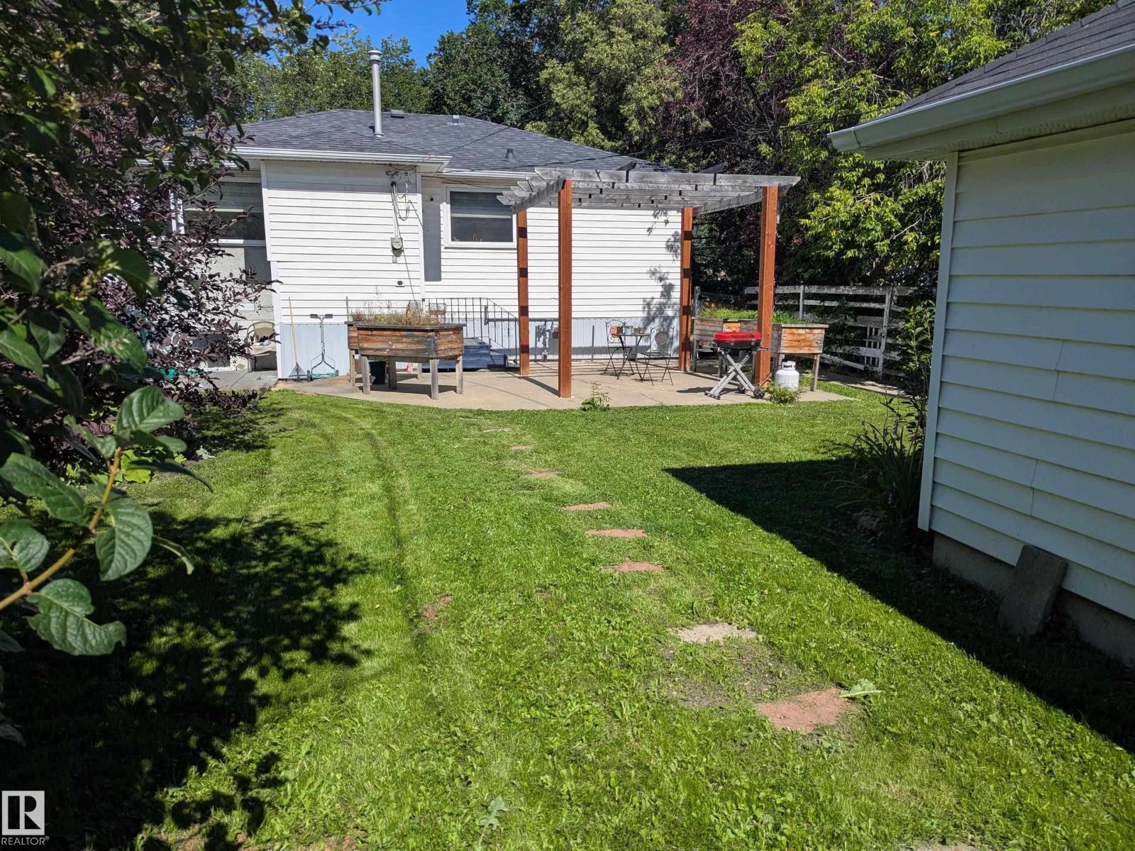 10671 63 AV NW - Image 40