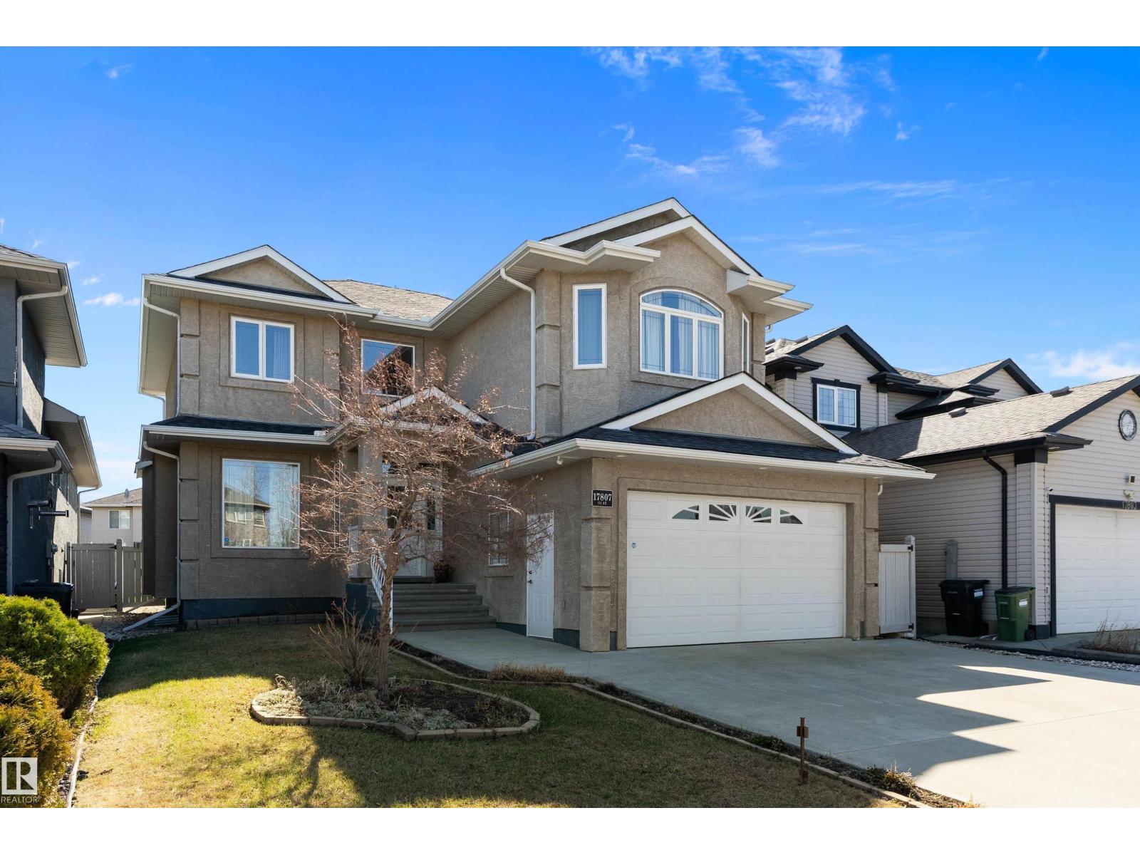 17807 111 St NW photo 2 — MLS® E4505473