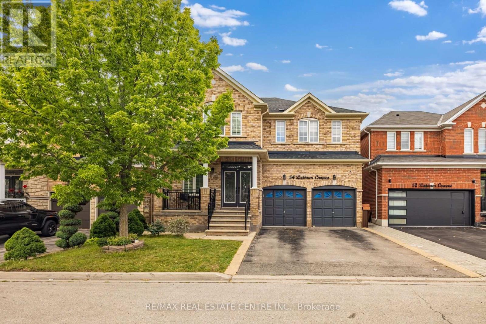 54 LOCKBURN CRESCENT - 2