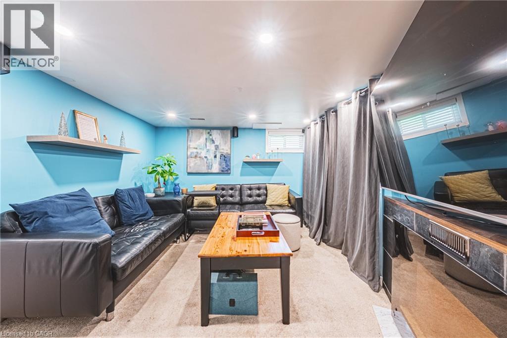 242 EAST 43RD Street - Image 24