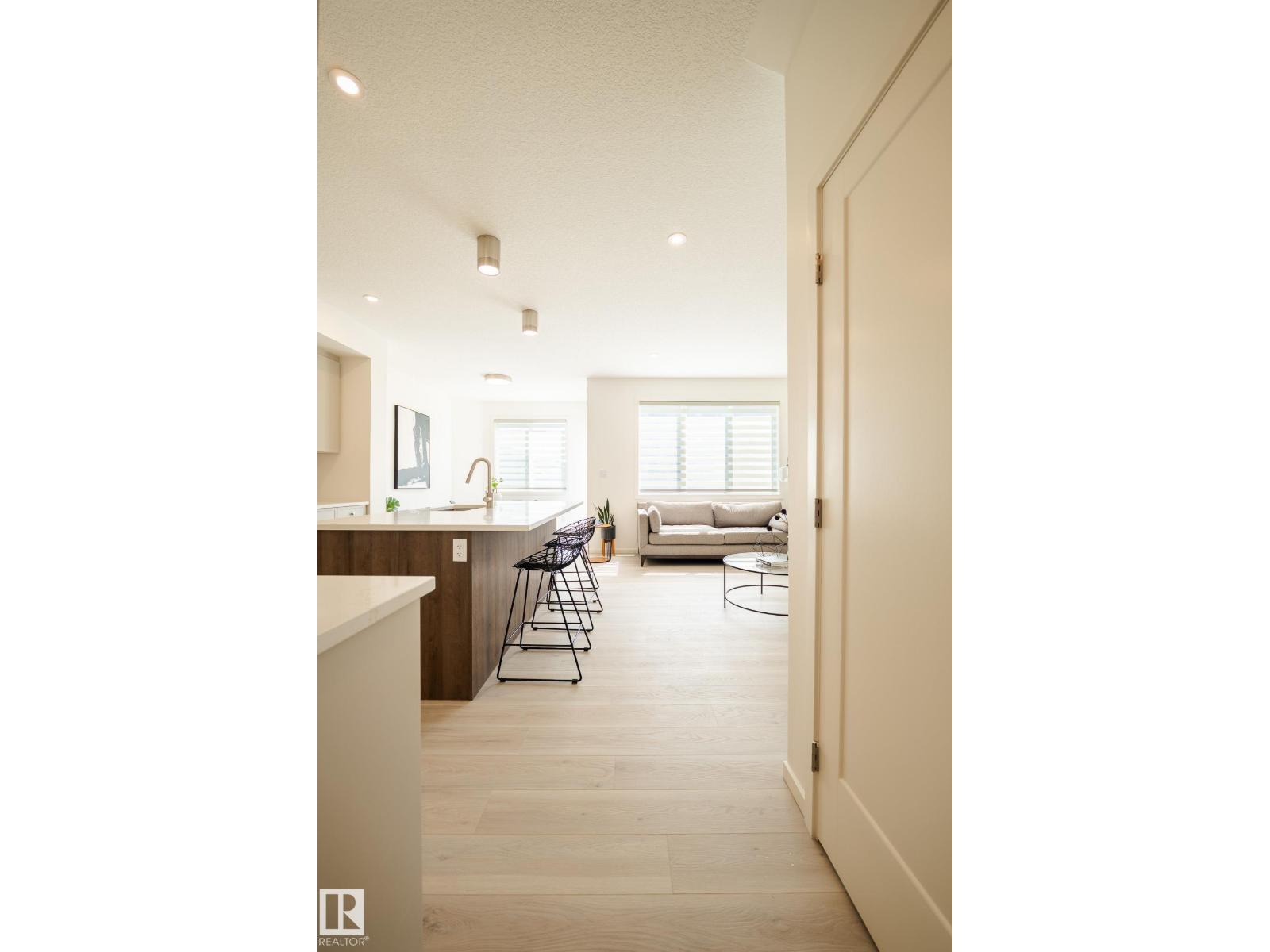 7705 174A AV NW - 53