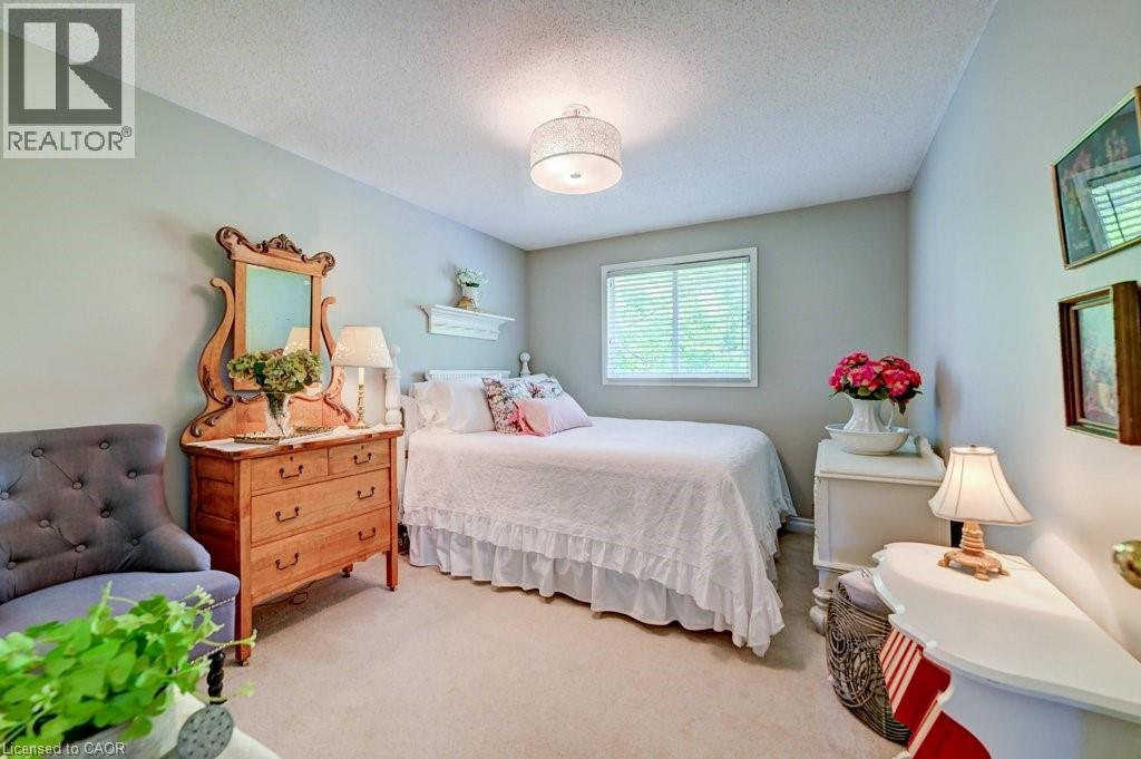 469 WESTVALE Drive - Image 23