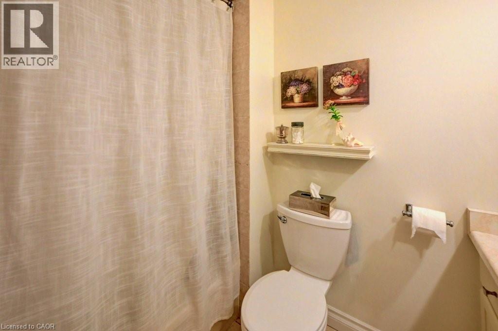 469 WESTVALE Drive - Image 32