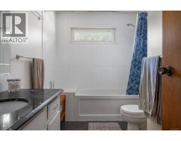 1062 Sabine Rd, Parksville, BC V9P1S9 Photo 20