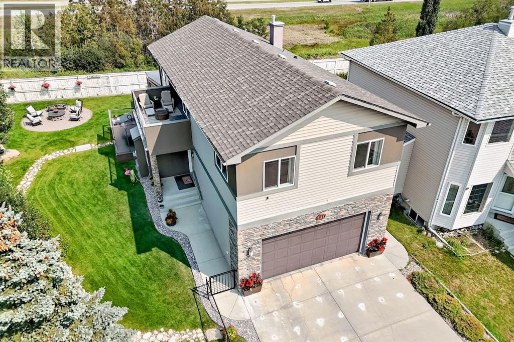 331 Royal Birch View NW - 2