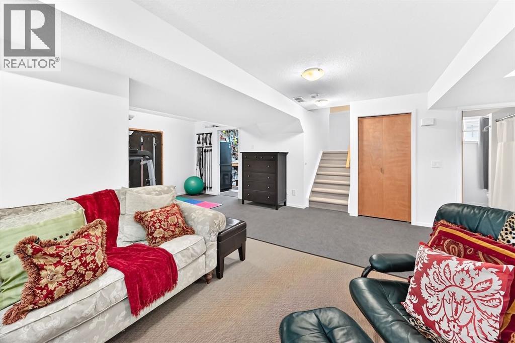 331 Royal Birch View NW - 45