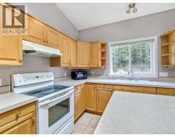 2222 Jenisa Road, Castlegar, BC V1N2L8 Photo 24