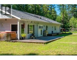 2222 Jenisa Road, Castlegar, BC V1N2L8 Photo 12