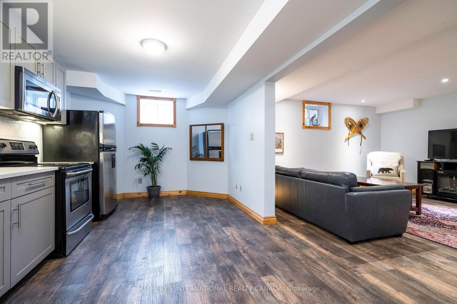 188 BROOKER BOULEVARD - Image 43