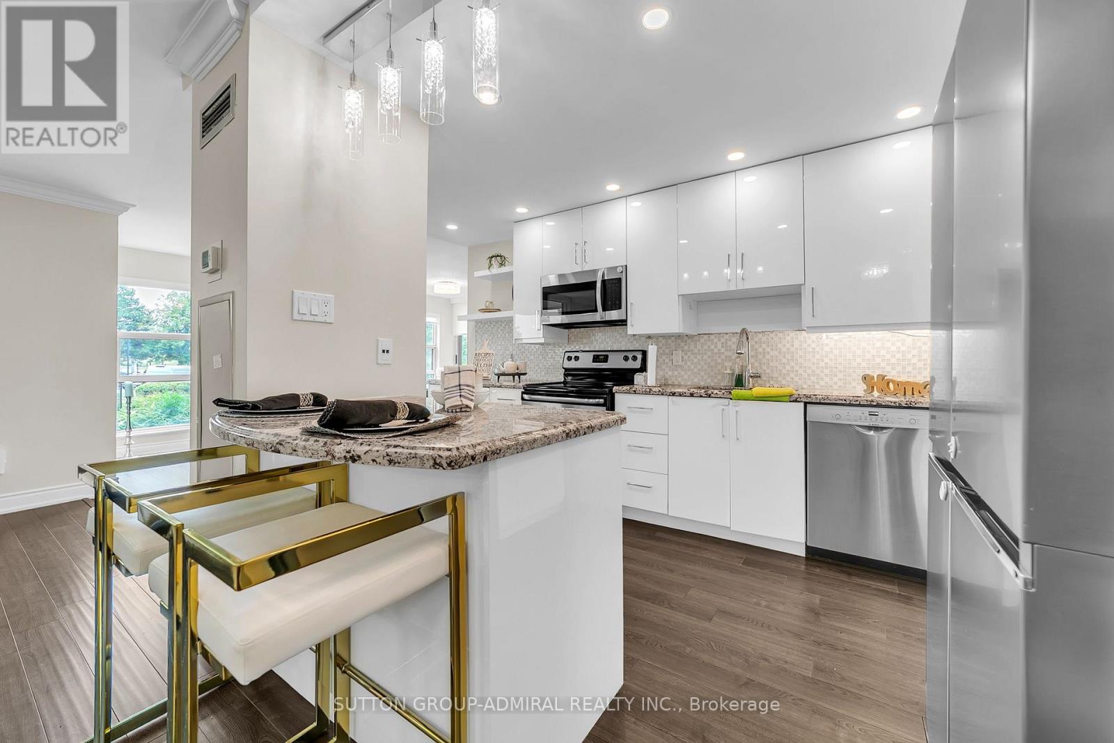 #314 30 HARDING BOULEVARD W - 14