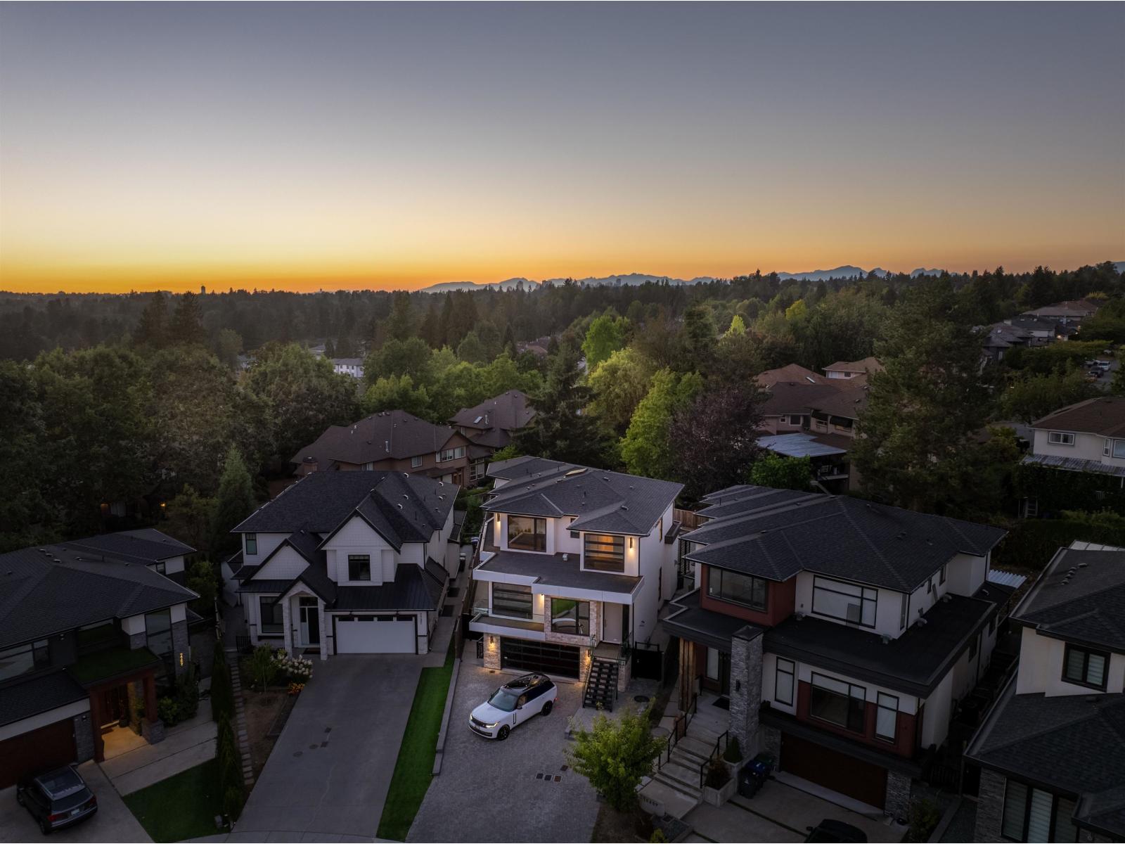 7 Bed, 9 Bath House for Sale in Surrey – 15401 78 AVENUE, Surrey – MLS# R3158701 - Image 35