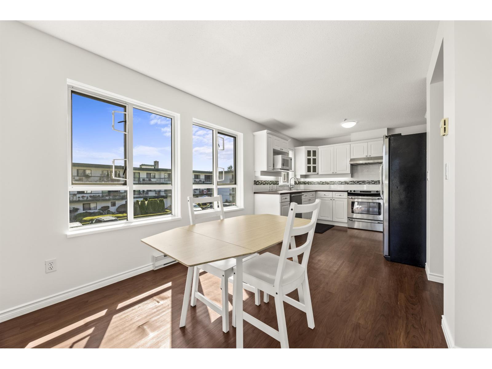 213 20448 PARK AVENUE, Langley