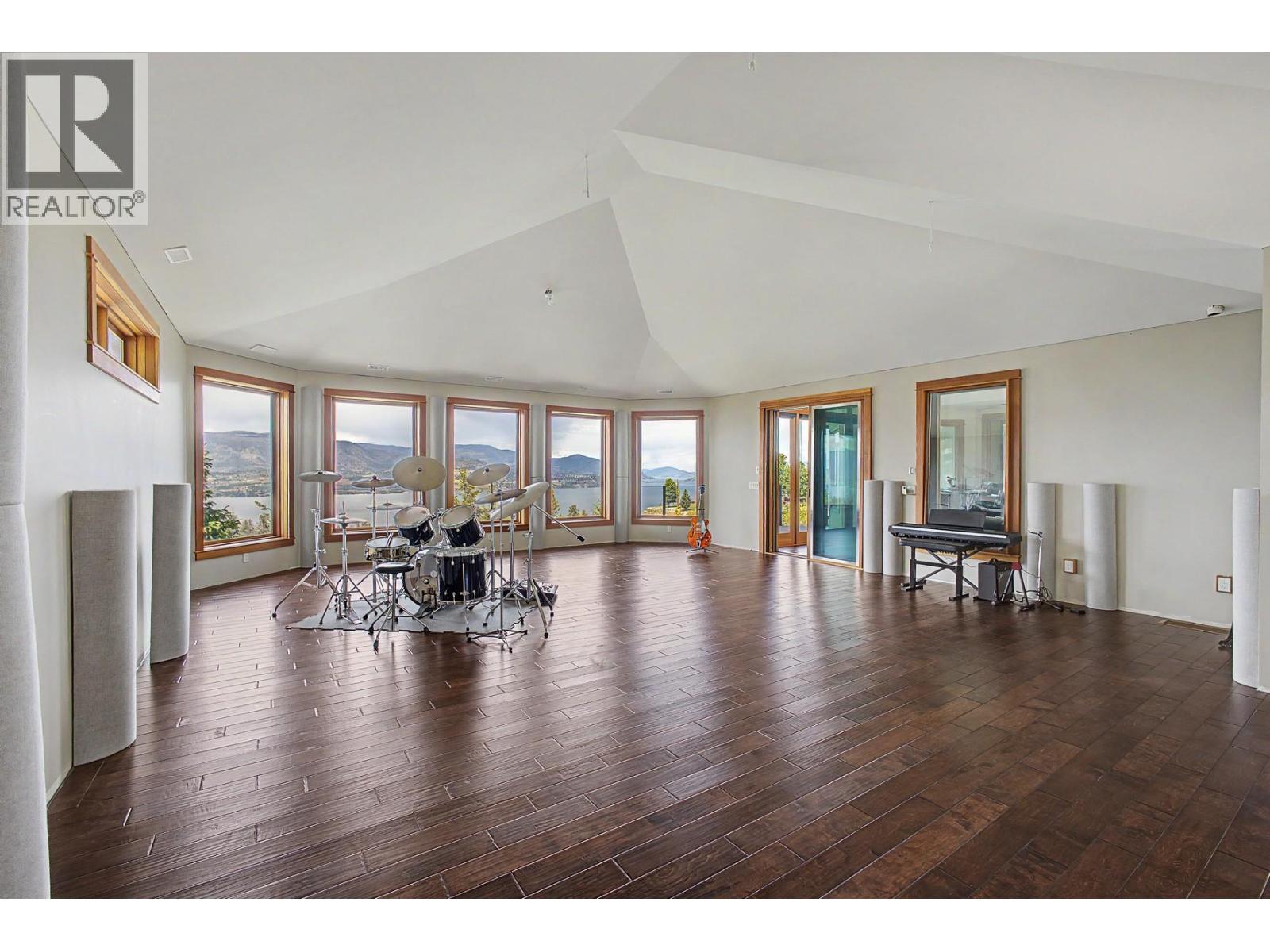 105 Timberline Road, Kelowna - Image 1