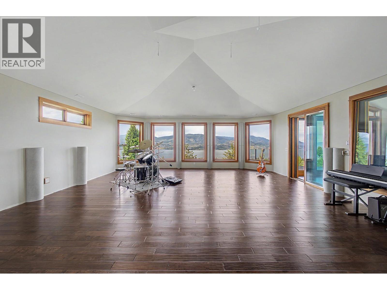 105 Timberline Road, Kelowna - Image 1