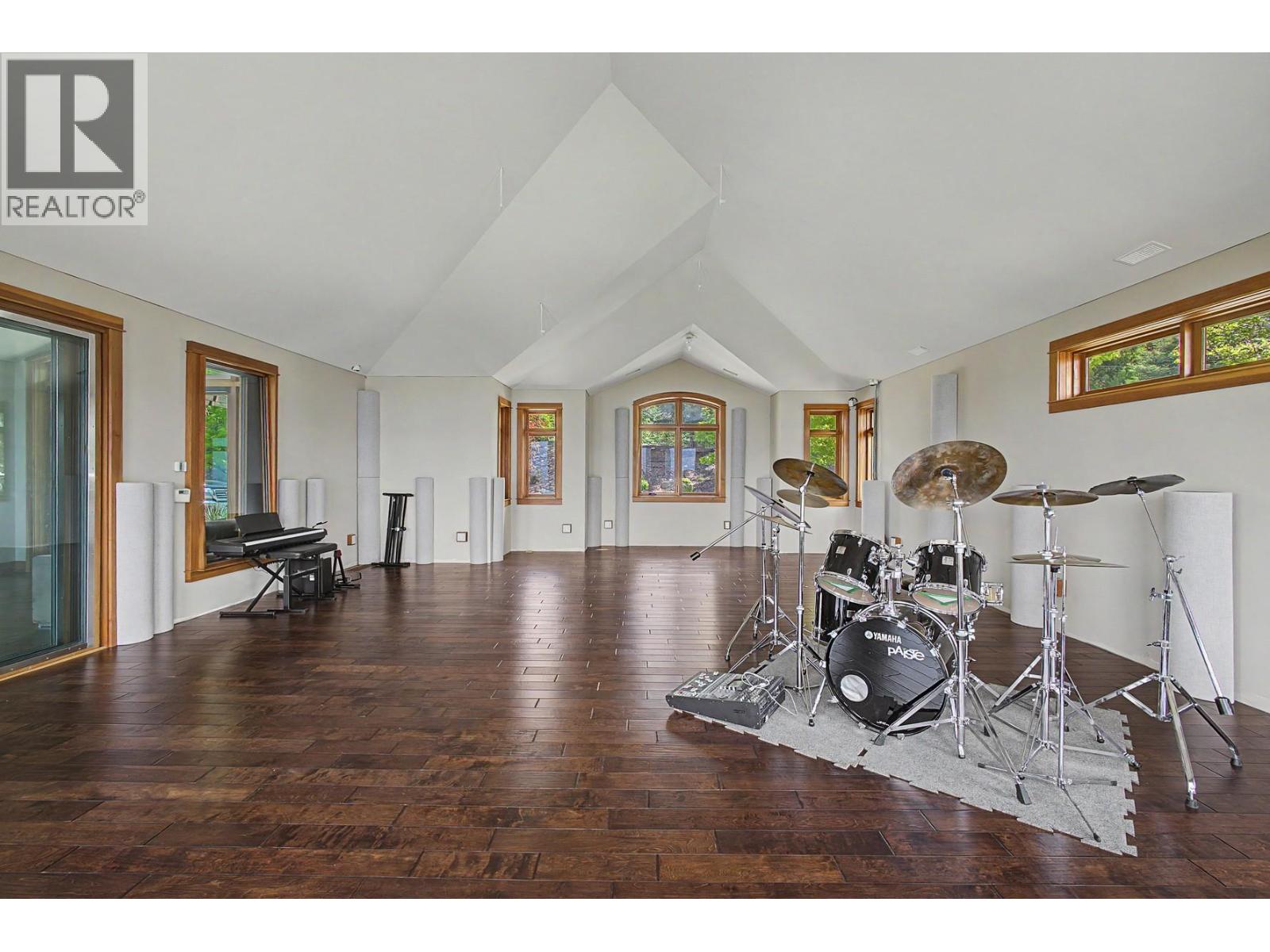 105 Timberline Road, Kelowna - Image 1