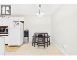 993 Klo Road Unit# 303, Kelowna, BC V4T2M3 Photo 9