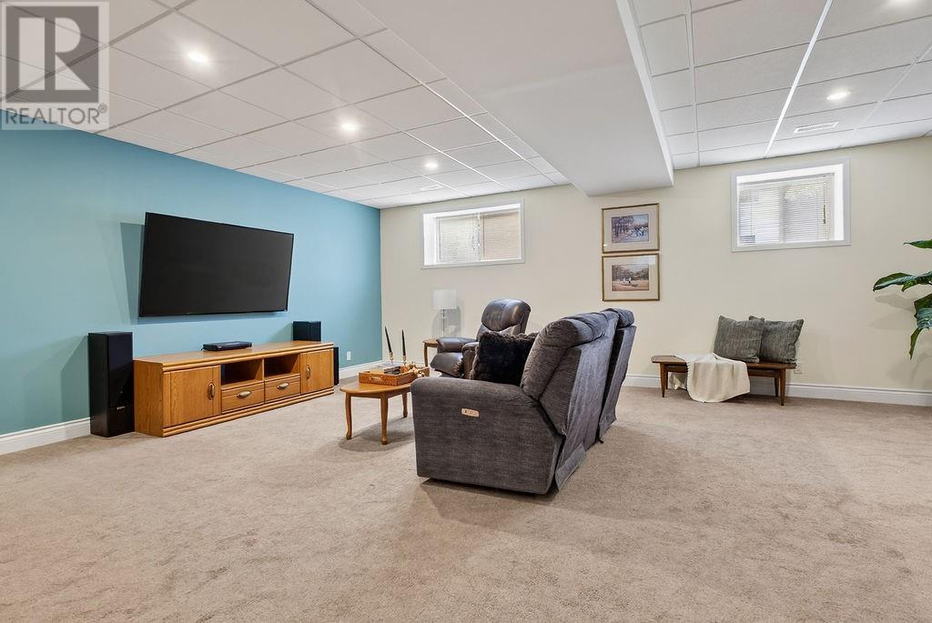 421 King - Image 12