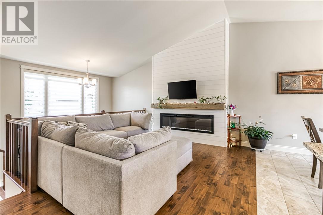 1411 Jeanne D'Arc Street - 7